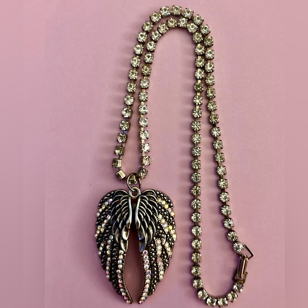 Vintage necklace pronged Rhinestone w Angel wings, Pink Aurora Borealis crystals
